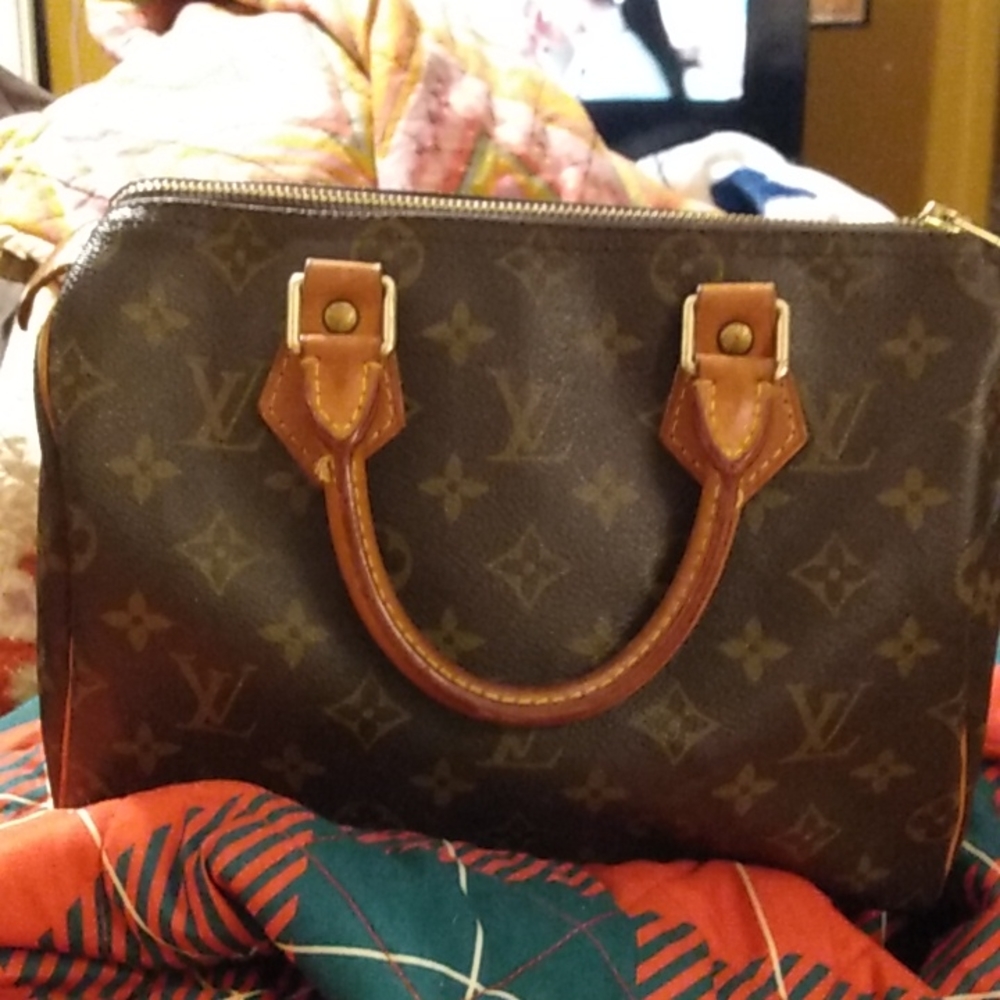 LOUIS VUITTON SPEEDY BAG